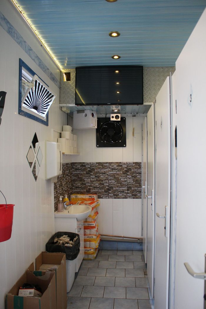 Toilettenwagen 6, Ansicht 2